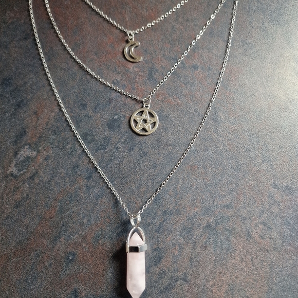 Brand new rose quartz triple layer necklace - Picture 3 of 3